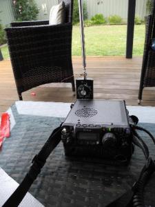 Operating position with ft817 sat on its bag and the Miracle whip connected.